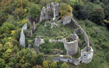 Jesenovský hrad