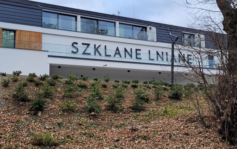 Szklane-Lniane restaurant and hotel complex